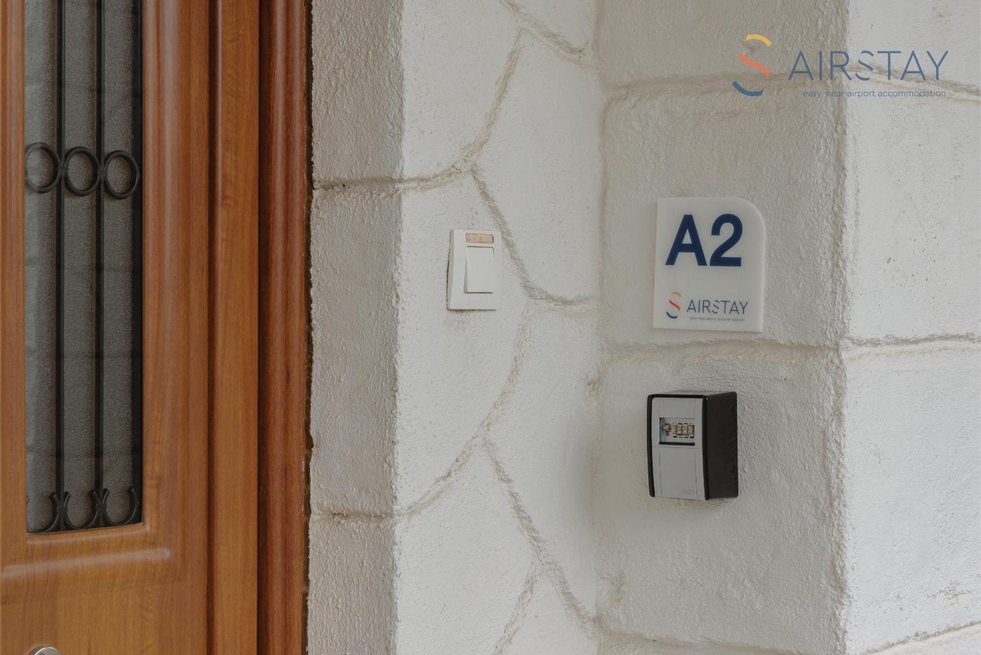Ryze Apartments Airport By Airstay Artémida Eksteriør bilde