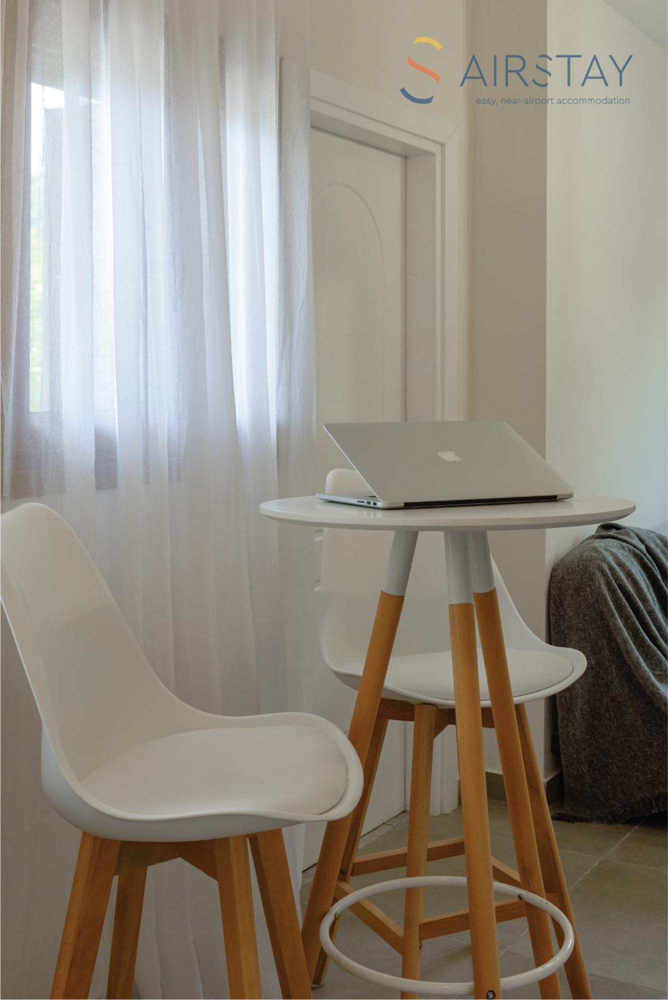 Ryze Apartments Airport By Airstay Artémida Eksteriør bilde