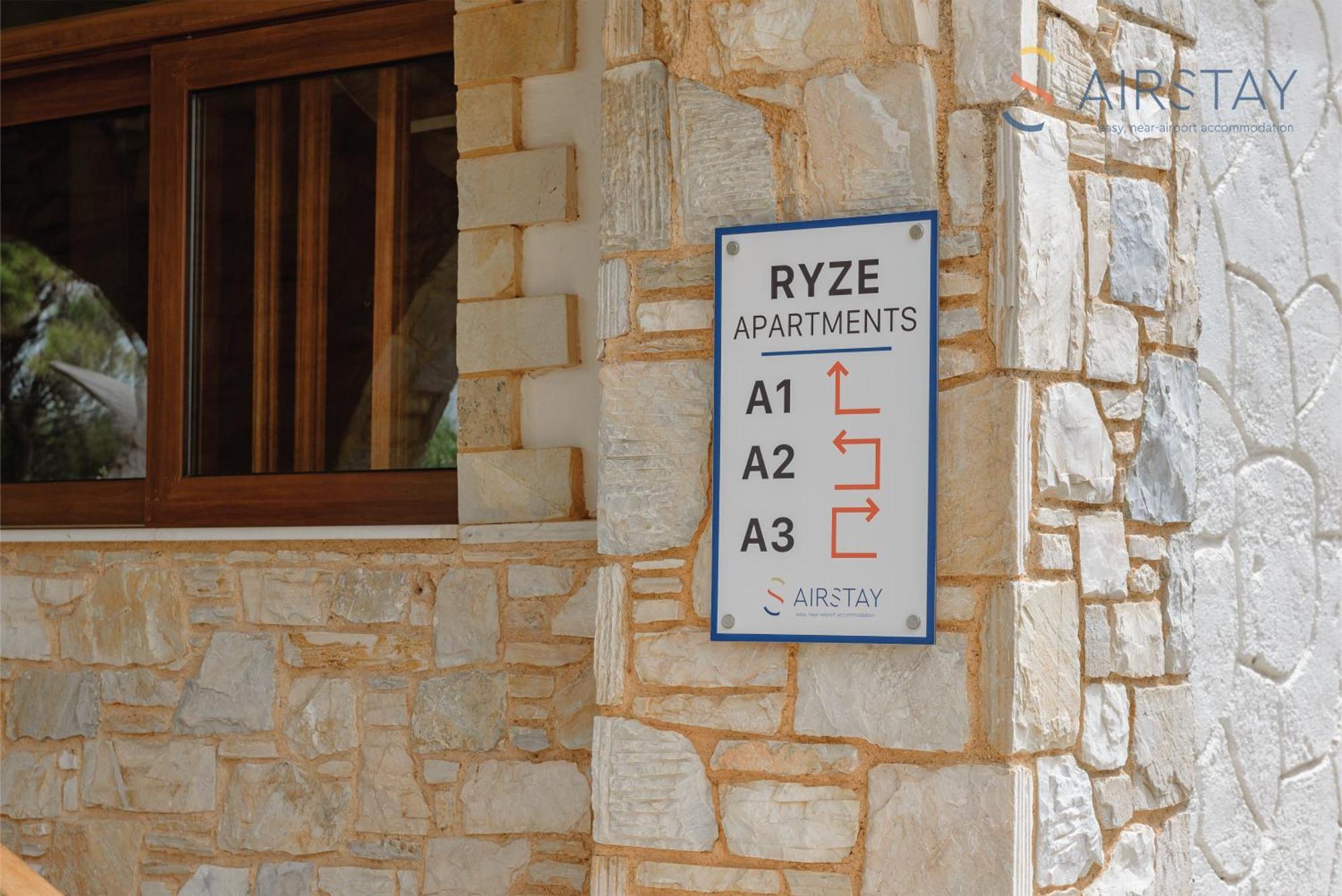 Ryze Apartments Airport By Airstay Artémida Eksteriør bilde